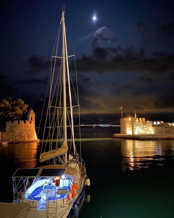 Nafpaktos Beach Luxury Suites Buitenkant foto
