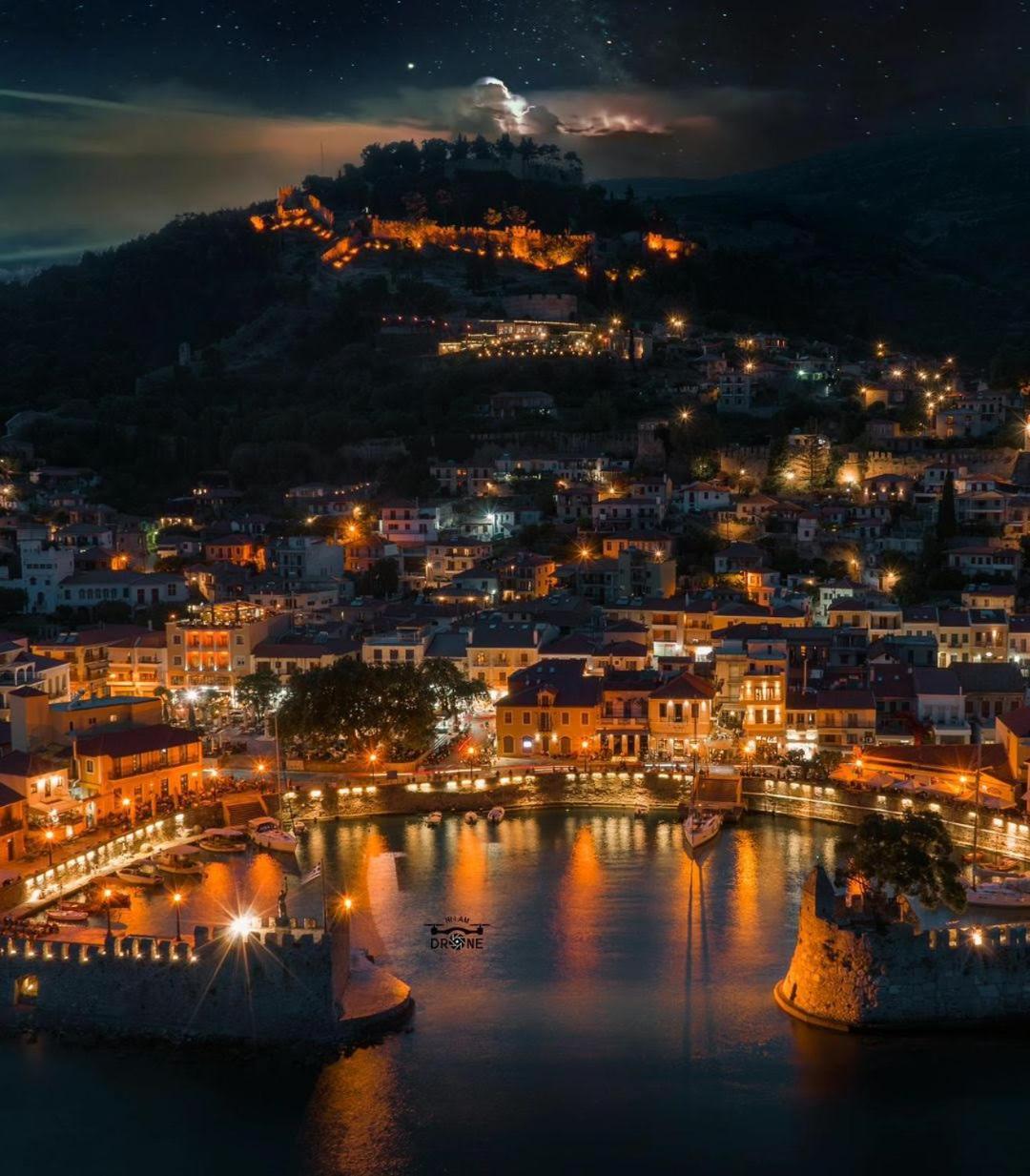 Nafpaktos Beach Luxury Suites Buitenkant foto