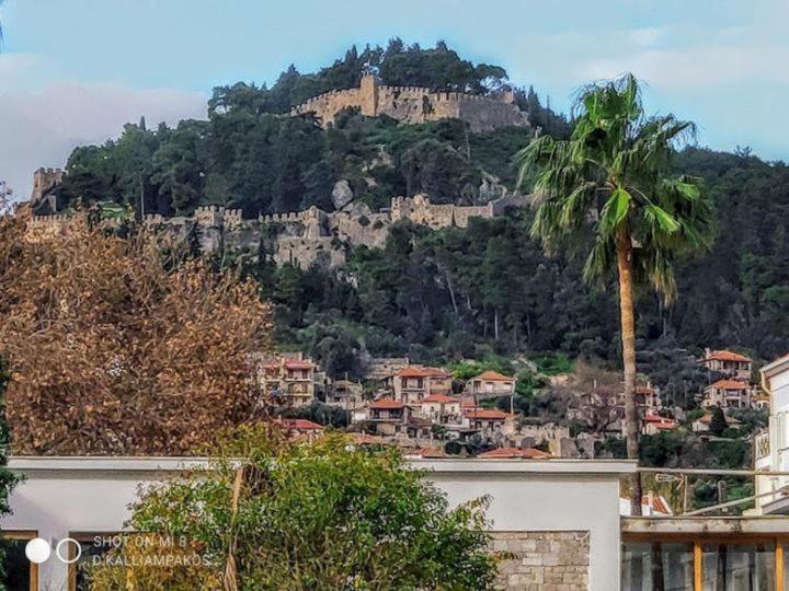 Nafpaktos Beach Luxury Suites Buitenkant foto